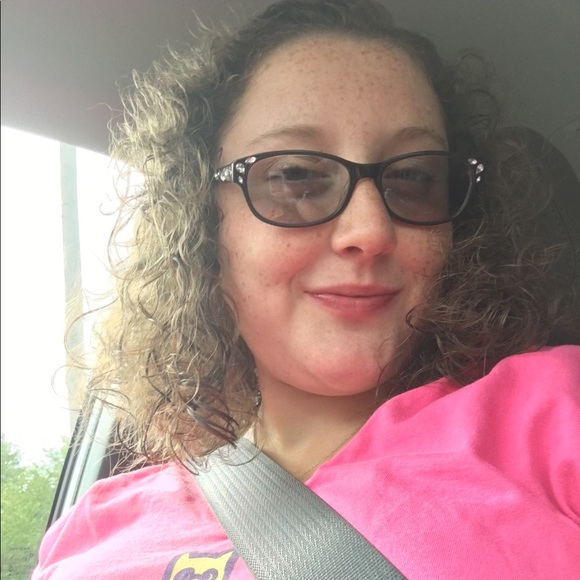 Meet your Posher, Ruby - Picture 1 of 1